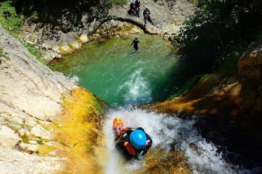 activité evjf nautique à toulouse - canyoning