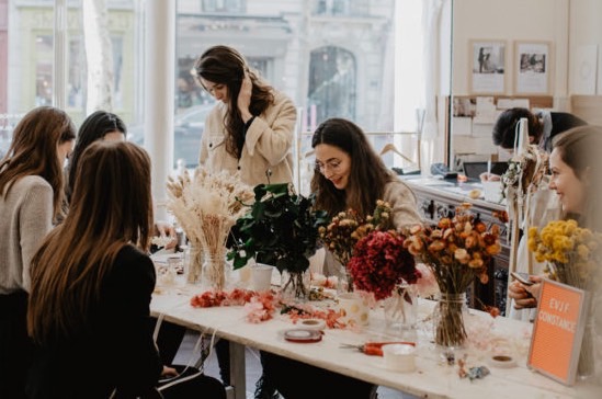 atelier création de couronnes de fleurs pour un evjf à domicile