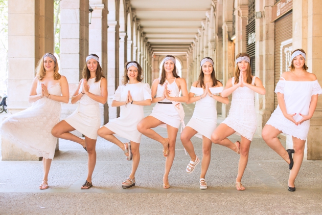 idées evjf à bruxelles - cours de yoga du rire à bruxelles