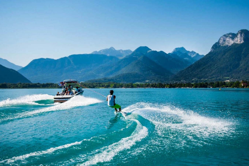 idées evjf annecy - session wake board annecy