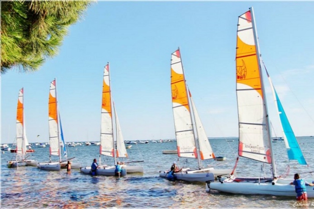 idées evjf arcachon - balade en voilier à arcachon