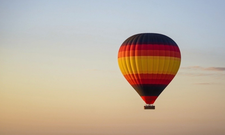 idées evjf bordeaux - tour en montgolfière à bordeaux