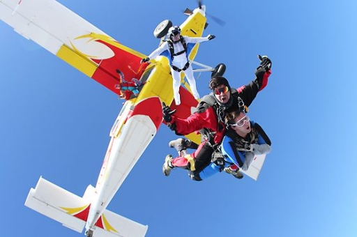 idées evjf lisbonne - saut en parachute lisbonne