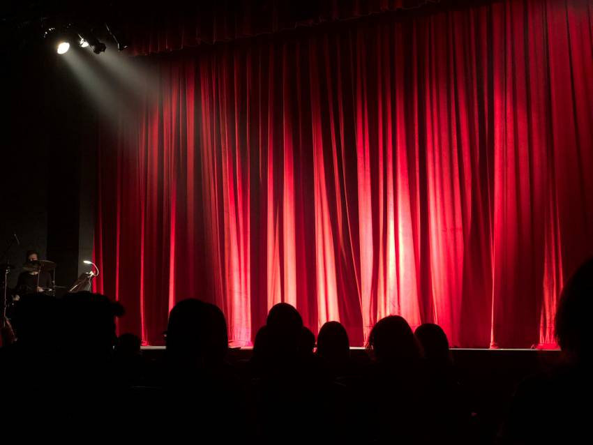 prendre un cours de theatre a toulouse pour un evjf