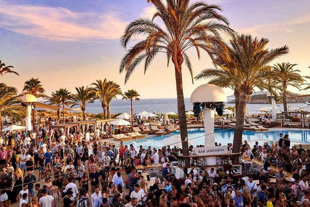 meilleure discotheque ibiza sur la plage pendant un evjf
